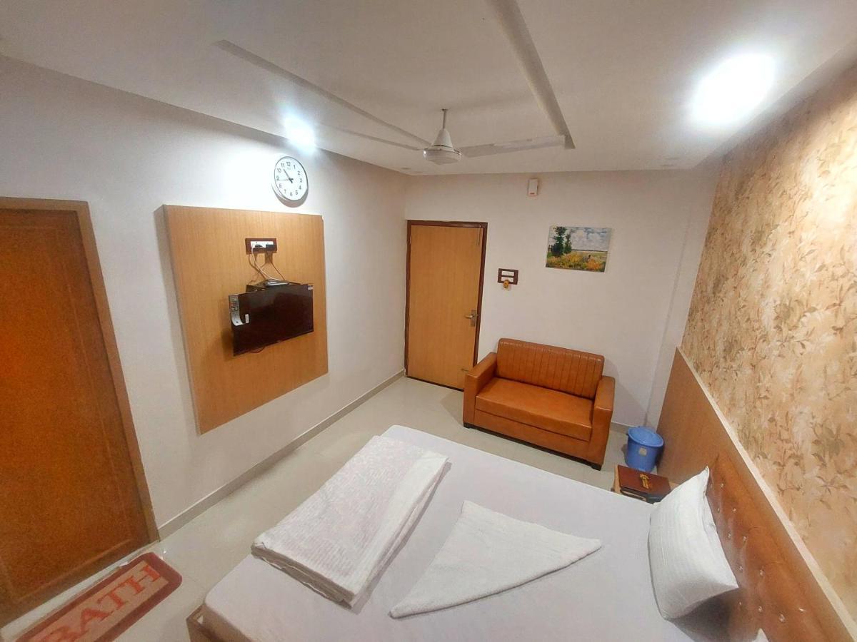 Hotel Sunshine & Restaurant Purnia エクステリア 写真