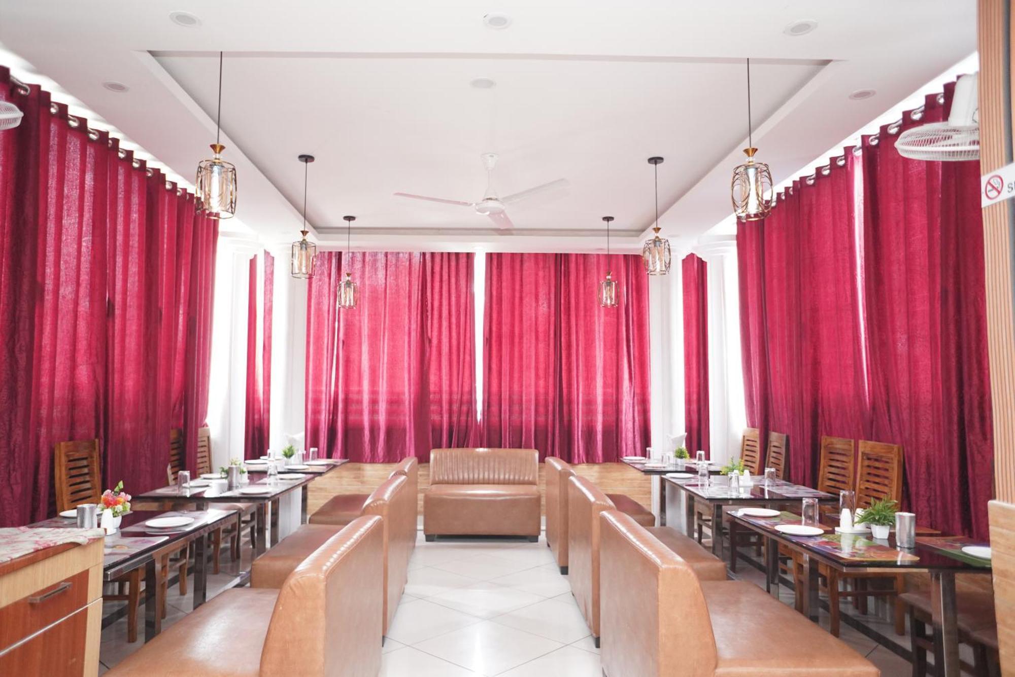 Hotel Sunshine & Restaurant Purnia エクステリア 写真